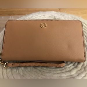 Tory Burch wallet/wristlet